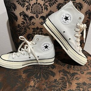 Women’s size 7.5 gray Chuck Taylor’s